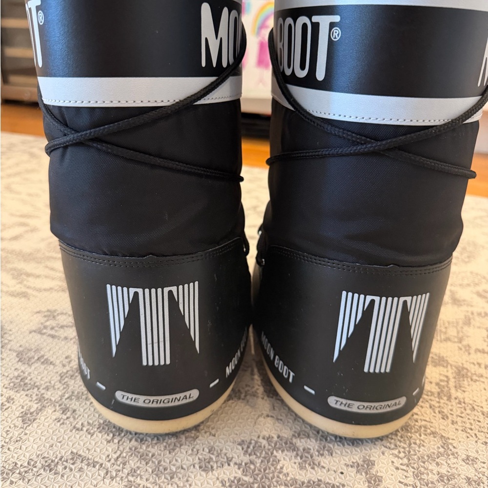 Moon Boot Black and White Winter Boots - Picture 5 of 8